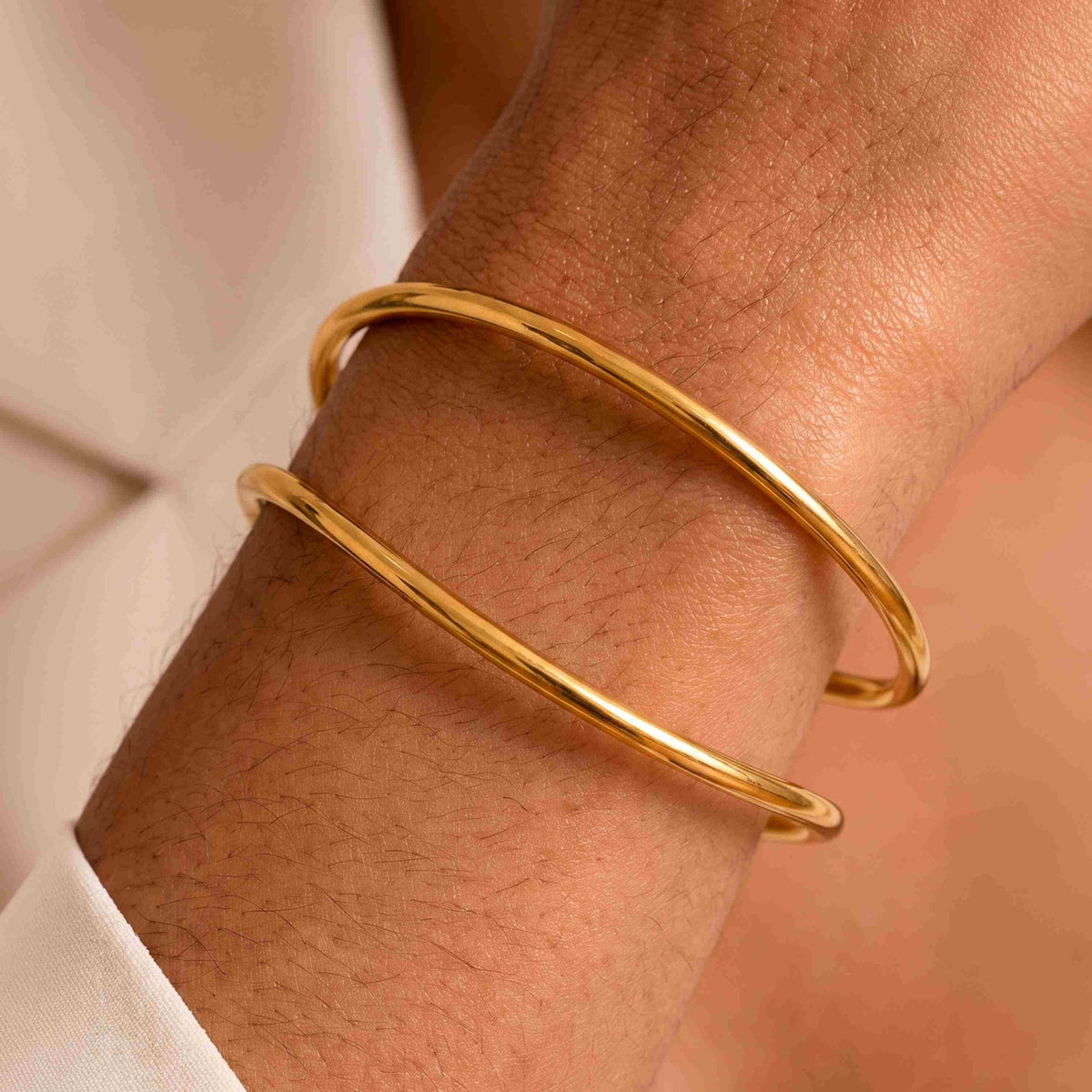 Satellite Cuff