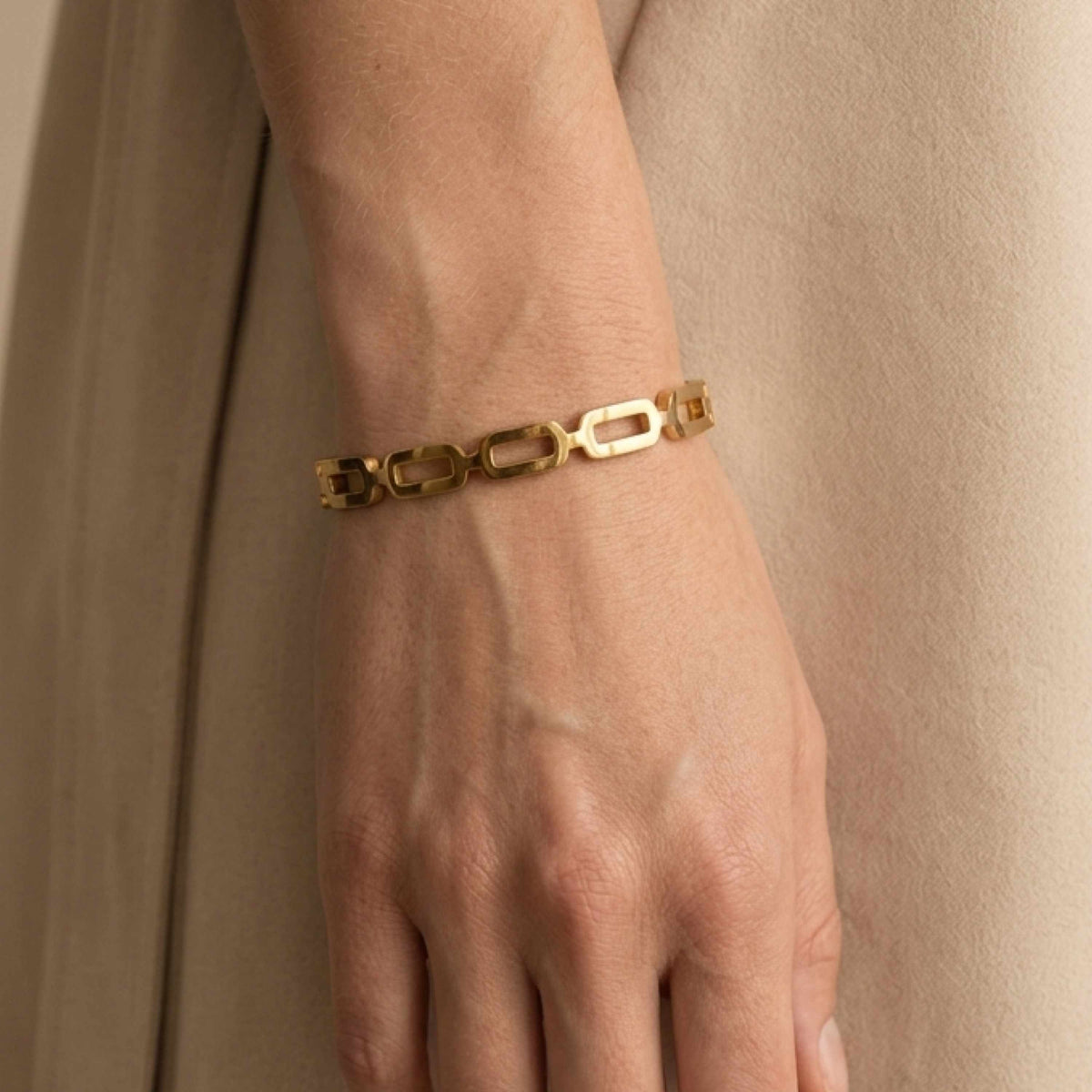 Linear Link Bracelet