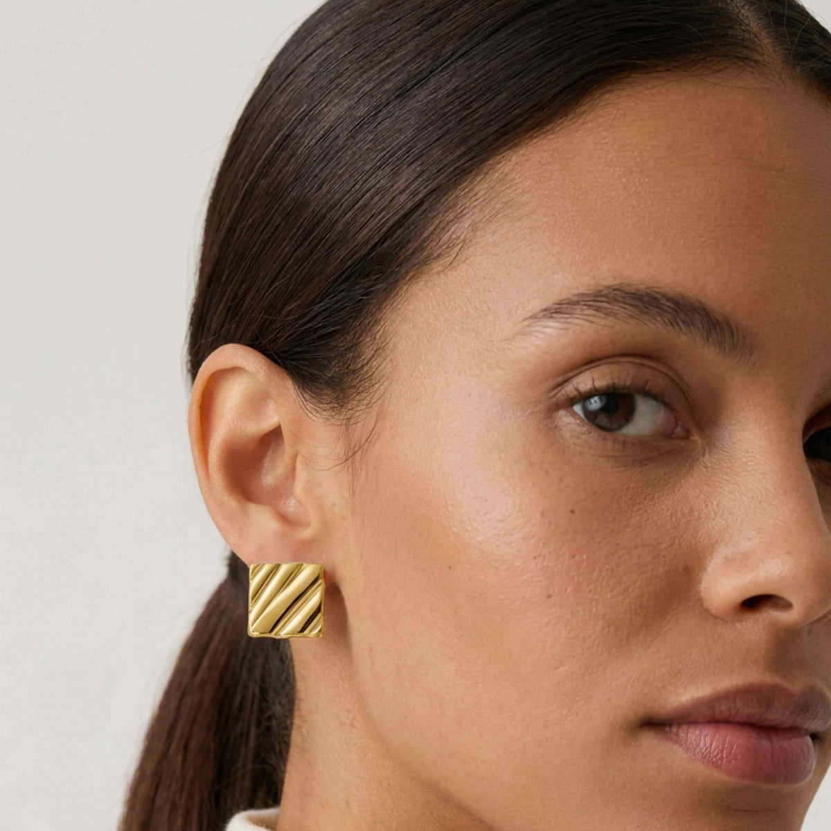 Ripple Square Button Earrings