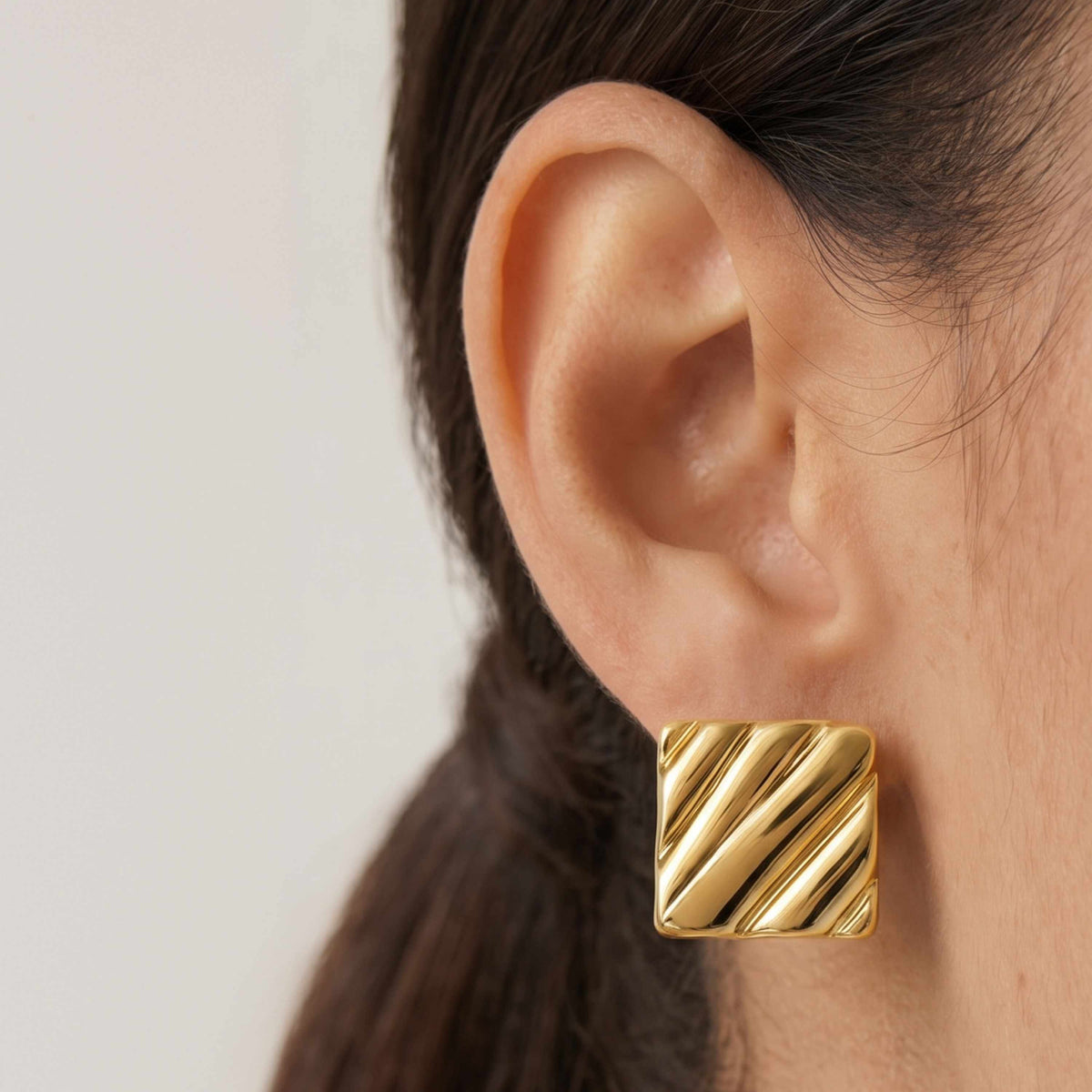 Ripple Square Button Earrings