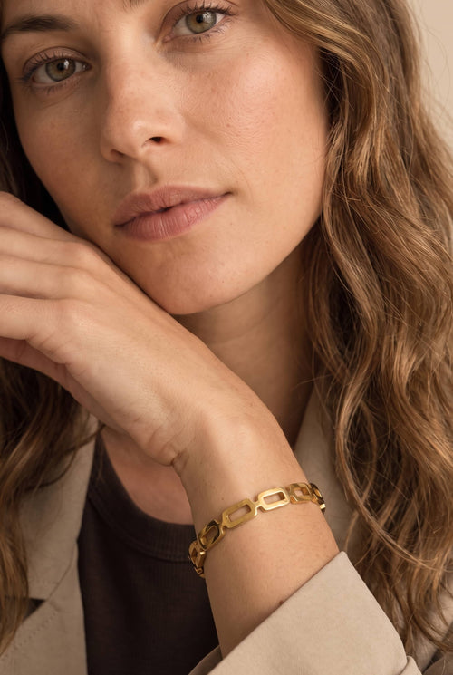 Linear Link Bracelet