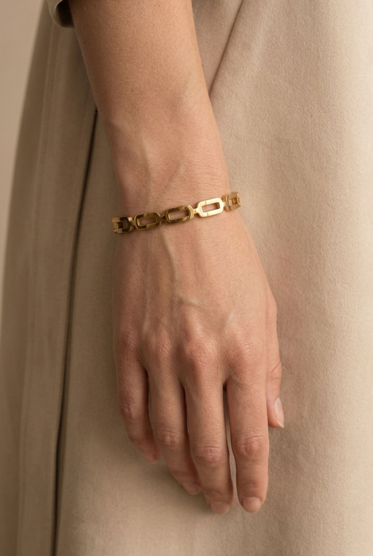 Linear Link Bracelet