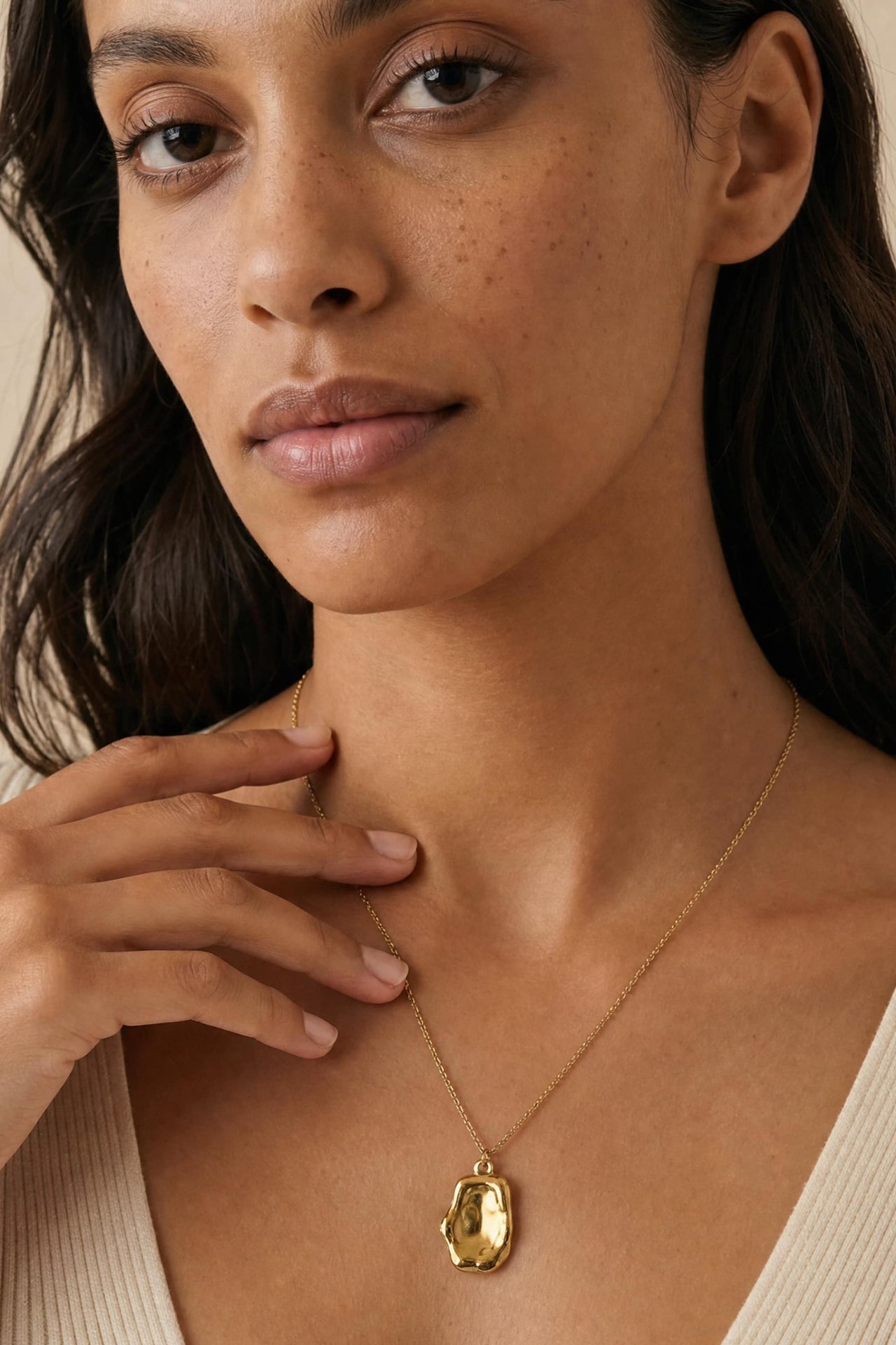 Motlen Pebble Necklace