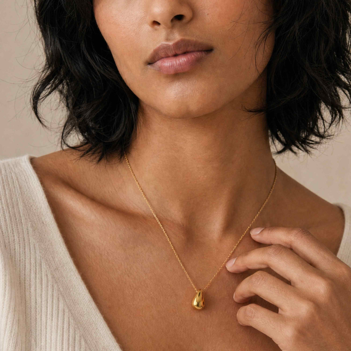 Teardrop Pendant Necklace