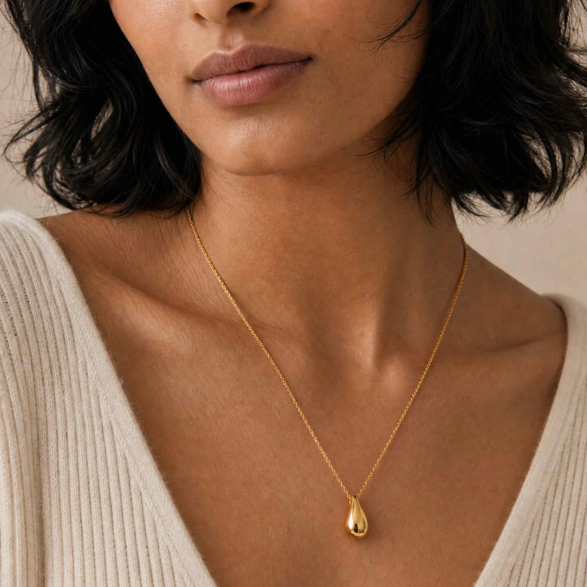 Teardrop Pendant Necklace