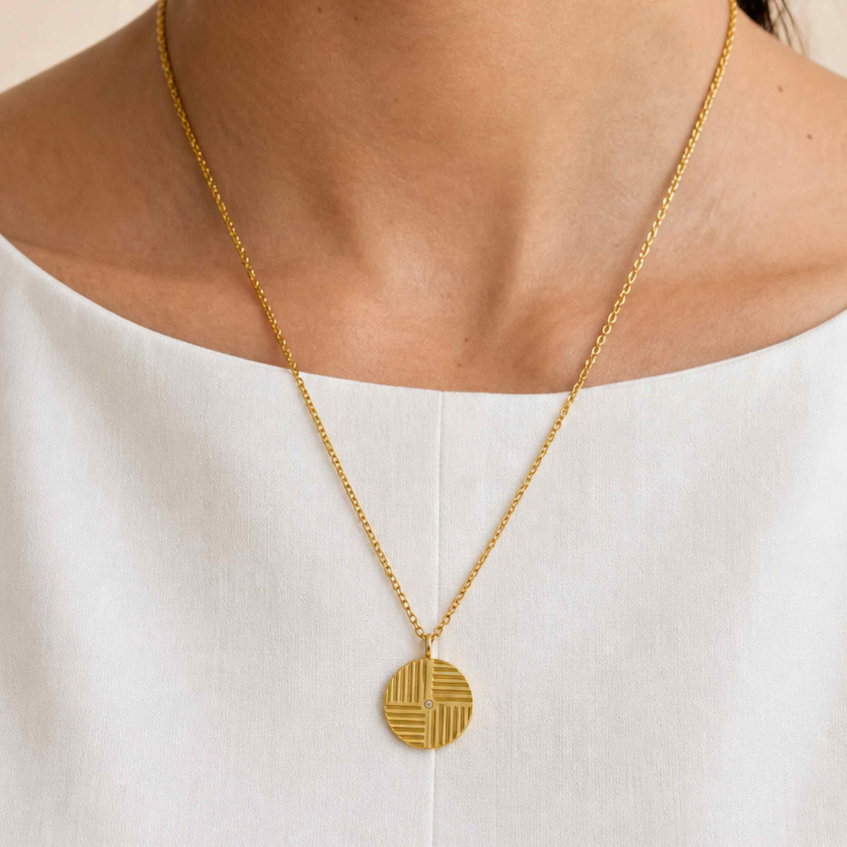 Sol Crossline Necklace