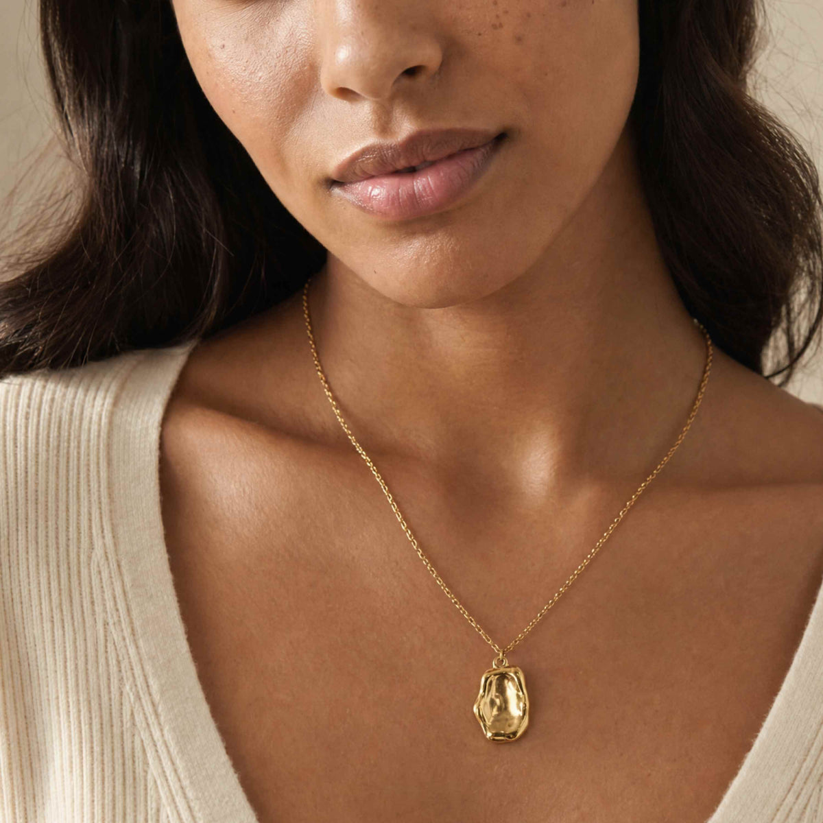 Motlen Pebble Necklace