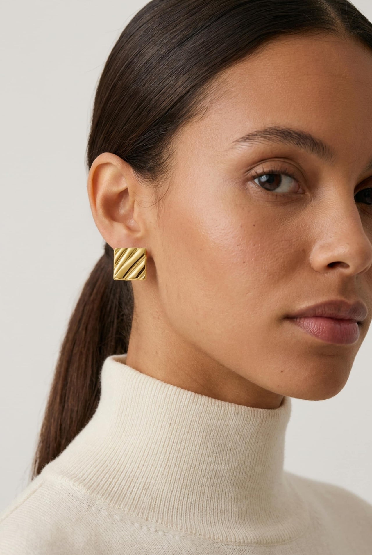 Ripple Square Button Earrings