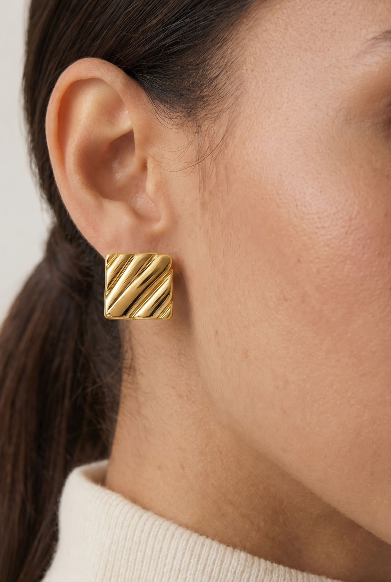 Ripple Square Button Earrings